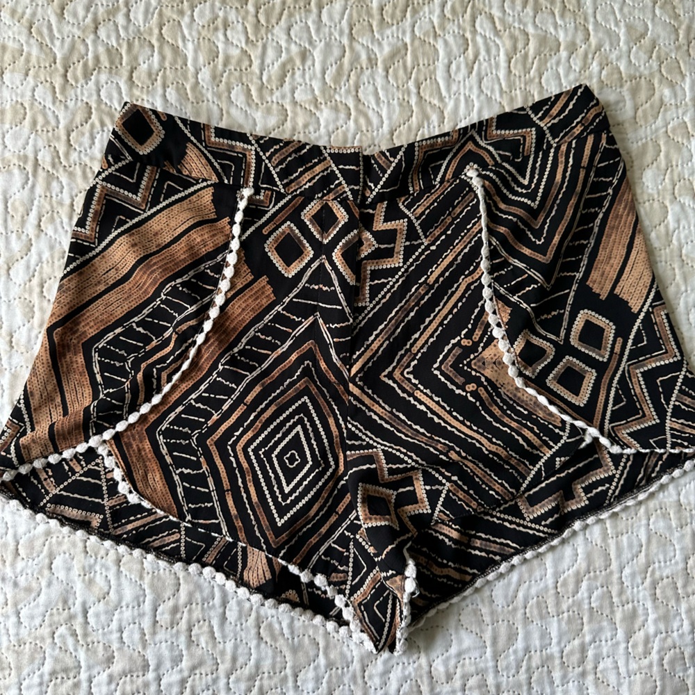 Geometric Black and Tan shorts